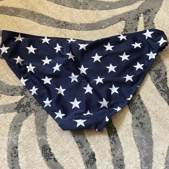 NWT BIKINI BOTTOM - Picture 2 of 3